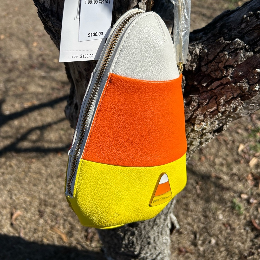 NWT Betsey Johnson “Me So Corny” Candy Corn Novelty Crossbody Purse
